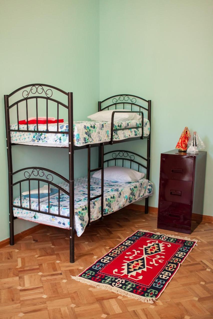 Land Of Fire Hostel Baku Ngoại thất bức ảnh