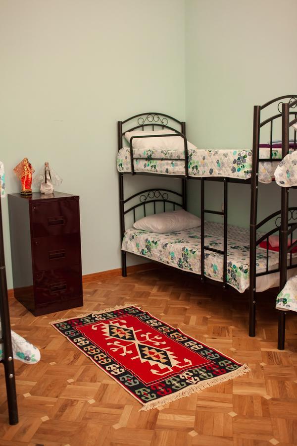 Land Of Fire Hostel Baku Ngoại thất bức ảnh